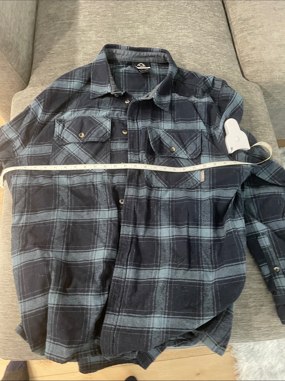 Men's Navy & Light Blue Plaid Button-Down Shirt
